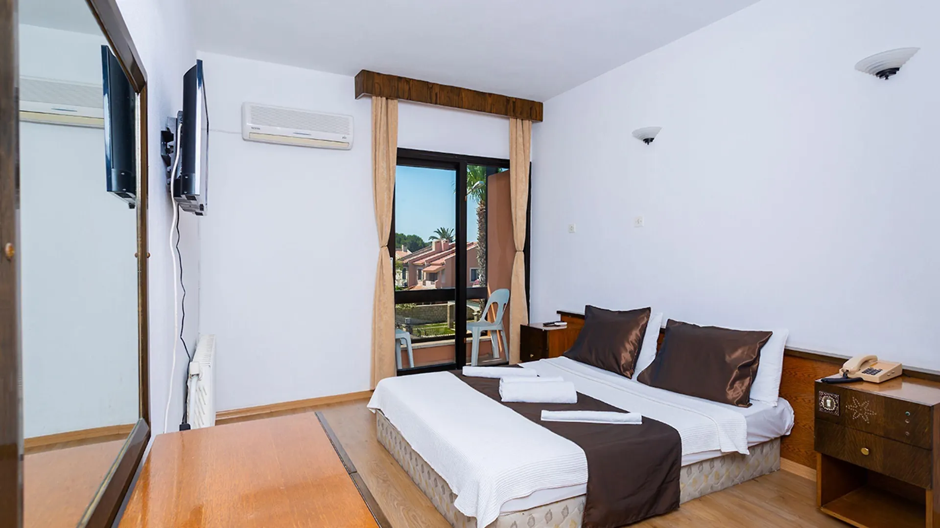 ** Frühstückspension Kabasakal Otel Çeşme Türkei